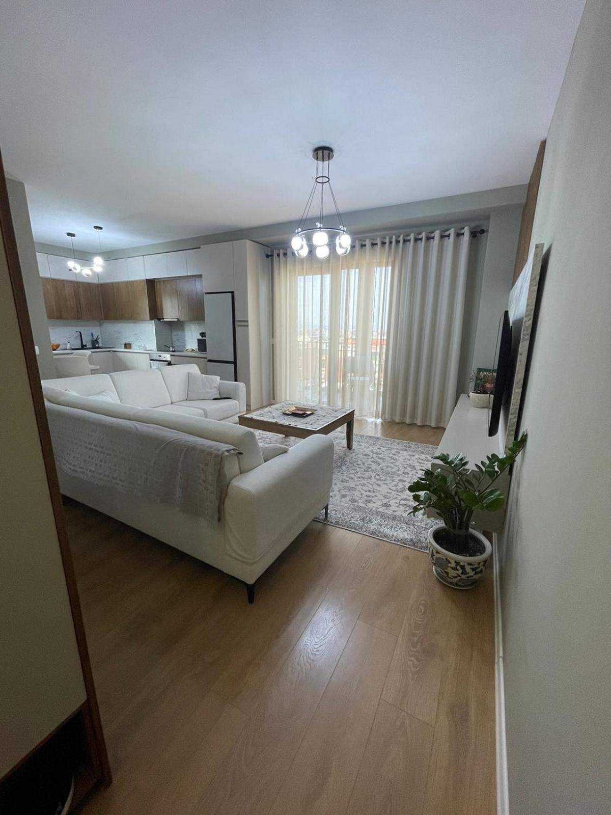 Garden Building Luxury Apartment Tirana Exterior foto